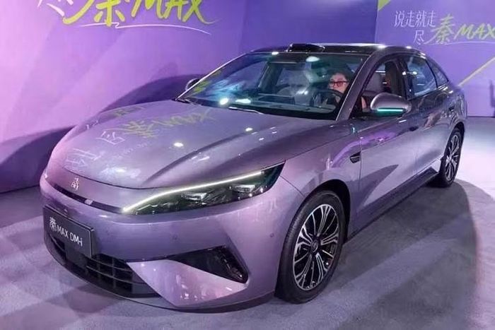 Cuối cùng là hệ thống treo trước MacPherson và hệ thống treo sau độc lập đa liên kết 5 thanh. Các phiên bản cao cấp của BYD Qin Max 2026 tại thị trường Trung Quốc được trang bị hệ thống kiểm soát thân xe giảm chấn thông minh DiSus-C với khả năng dự đoán tình trạng mặt đường.