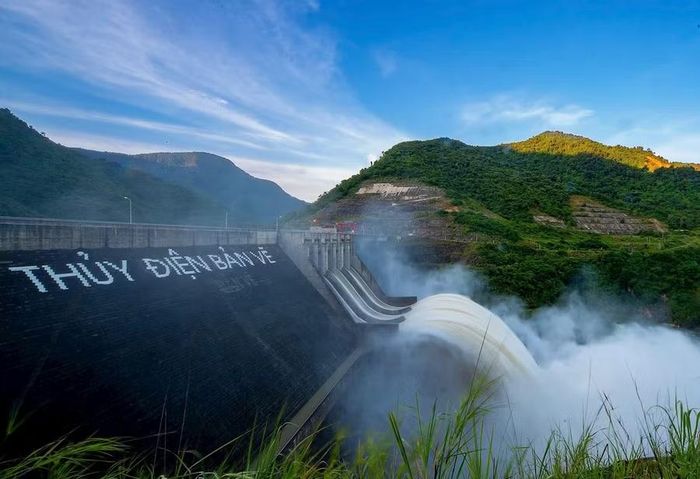 Thủy điện Bản Vẽ vận hành cắt, giảm lũ.