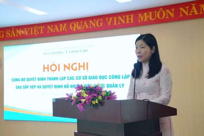 Bà Lê Thị Bích Thuận, Giám đốc Sở GD&ĐT Đà Nẵng phát biểu tại Hội nghị.
