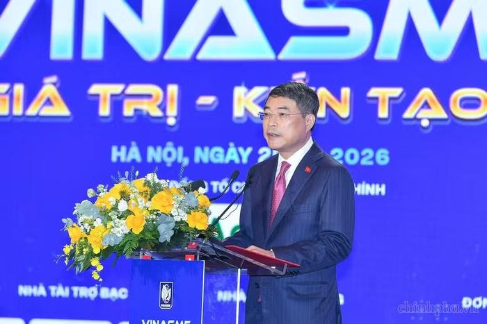 Đối với cộng đồng doanh nghiệp nhỏ và vừa, Thủ tướng Chính phủ đề nghị cần nuôi dưỡng khát vọng lớn và chủ động tự nâng cấp mình - Ảnh: chinhphu.vn/Nhật Bắc