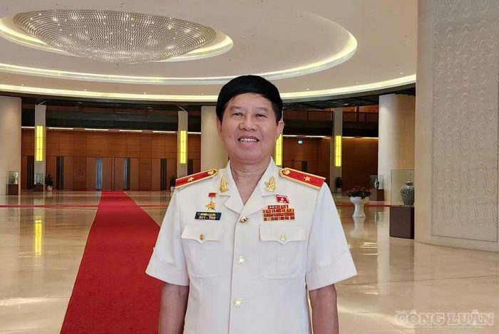 Đại biểu Quốc hội Vũ Hùng Vương nhìn nhận các quyết sách về phát triển kinh tế - xã hội cần được đặt trong tổng thể yêu cầu bảo đảm quốc phòng, an ninh và ổn định để phát triển bền vững.