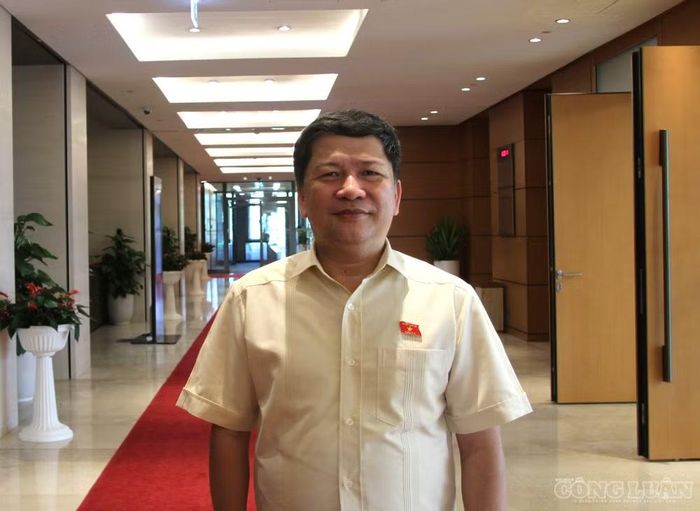Đại biểu Quốc hội Tạ Văn Hạ, Phó Chủ nhiệm Ủy ban Văn hóa - Xã hội của Quốc hội, đánh giá cao tinh thần chủ động, quyết liệt trong tháo gỡ những điểm nghẽn thể chế tại Kỳ họp.