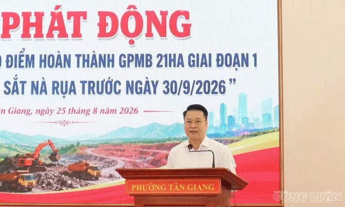 Ông Nguyễn Quốc Trung, Tỉnh ủy viên, Bí thư Đảng ủy phường Tân Giang phát biểu