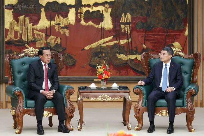 Thủ tướng Lê Minh Hưng đánh giá cao mối quan hệ hợp tác chặt chẽ, thường xuyên giữa các cơ quan kiểm tra, thanh tra, phòng chống tham nhũng Việt Nam và Lào - Ảnh: VGP