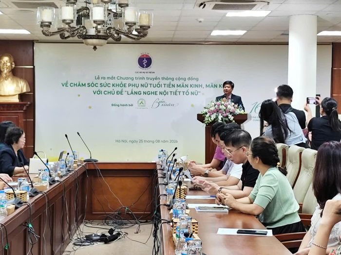 Ông Đinh Anh Tuấn, Cục trưởng Cục Bà mẹ và Trẻ em phát biểu tại lễ ra mắt (Ảnh PV)