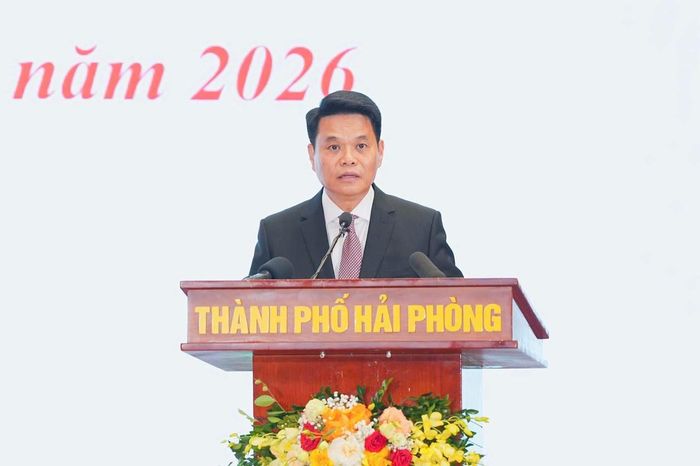 Ủy viên Trung ương Đảng, Bí thư Thành ủy, Trưởng đoàn ĐBQH TP Hải Phòng Lê Ngọc Châu phát biểu tại buổi lễ. (ảnh Đàm Thanh)