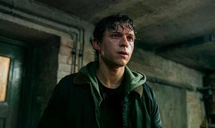 Người Nhện do Tom Holland thủ vai gần gũi và không hoàn hảo.
