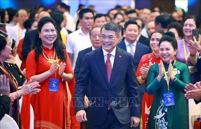 Thủ tướng Lê Minh Hưng dự Lễ kỷ niệm 20 năm thành lập Hiệp hội Doanh nghiệp nhỏ và vừa Việt Nam. Ảnh: Dương Giang/TTXVN