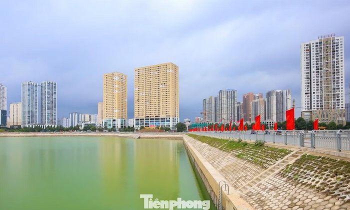 Công trình có tổng diện tích khoảng 17,2 ha, trong đó diện tích mặt nước khoảng 12 ha, hệ thống kè dài gần 1.950 m. Đến nay, hồ Đồng Bông 2 đã hoàn thành gần 100% khối lượng công việc. Công trình đã tham gia điều tiết nước trong những đợt mưa lớn vừa qua, góp phần giảm tải cho hệ thống thoát nước khu vực phía Tây Hà Nội.