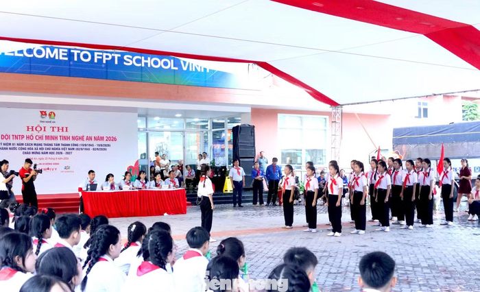 Ngay sau lễ khai mạc, không khí hội thi trở nên sôi nổi khi các đội bước vào những phần tranh tài ấn tượng.