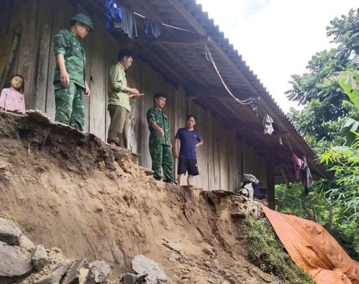Nguy cơ sạt lở đất tại nhiều địa phương uy hiếp an toàn người dân