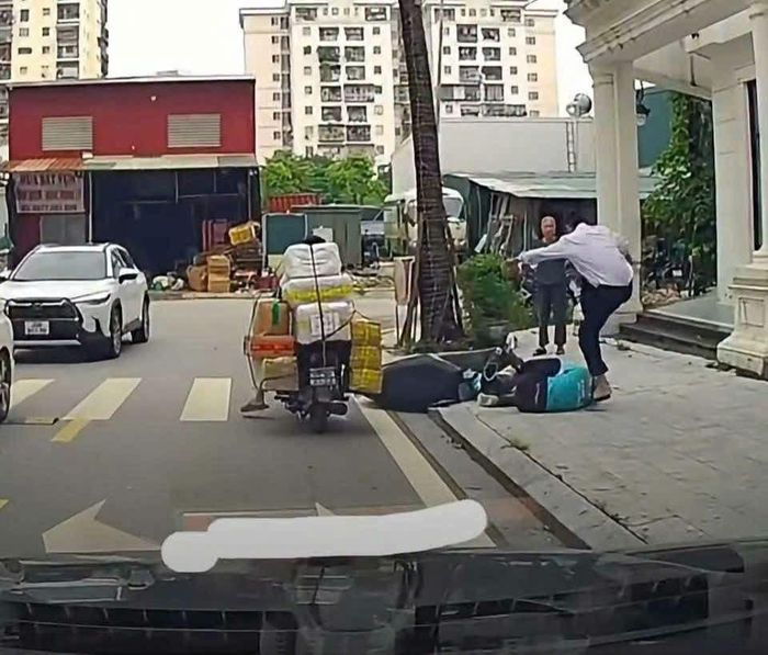 Anh P. bị nam bảo vệ hành hung tại khu đô thị Louis City.