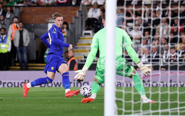 Sang hiệp hai, Cole Palmer xâm nhập vòng cấm dứt điểm tinh tế ghi bàn thứ 3 cho Chelsea