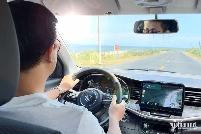 Không ít gia đình đã lên kế hoạch về quê, đi du lịch hoặc thực hiện những chuyến đi xa bằng ô tô trong dịp nghỉ lễ sắp tới. Ảnh: Hoàng Hiệp