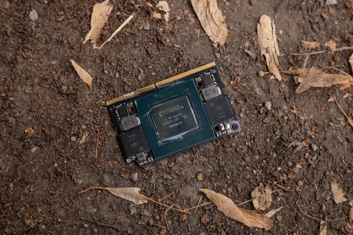 Quan chức Ukraine cho biết đã phát hiện máy tính mini Nvidia Jetson Orin trong UAV tự hành mà Nga thử nghiệm gần đây tại Zaporizhzhia, Ukraine. Ảnh: NYT