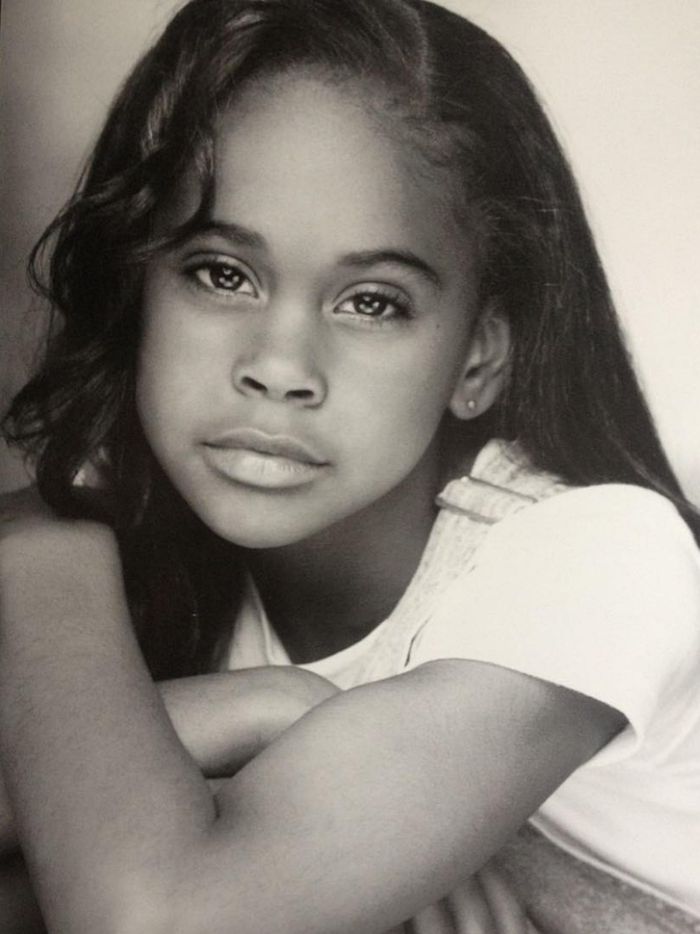 Raquel Lee Bolleau khi còn bé.