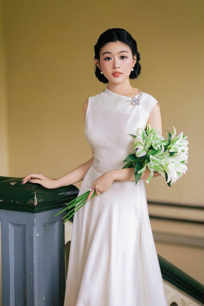 Khán giả đứng ngồi không yên với vẻ đẹp ngút ngàn của ái nữ nhà MC Quyền Linh.