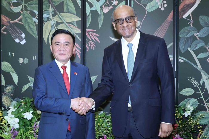 Thường trực Ban Bí thư Trần Cẩm Tú hội kiến Tổng thống Singapore Tharman Shanmugaratnam. Ảnh: TTXVN