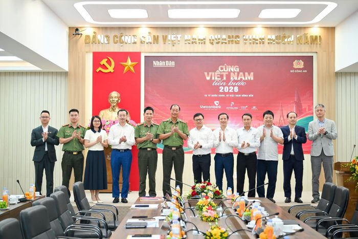 Ban Tổ chức và khách mời cùng đại diện các đơn vị tại sự kiệnBan Tổ chức và khách mời cùng đại diện các đơn vị tại sự kiện.