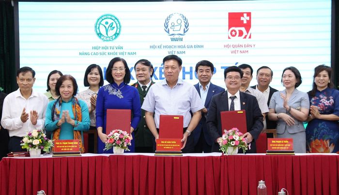 Sau lễ ký kết, Hội Kế hoạch hóa Gia đình Việt Nam, Hiệp hội Tư vấn Nâng cao Sức khỏe Việt Nam và Hội Quân dân y Việt Nam sẽ phối hợp huy động các nguồn lực hợp pháp trong và ngoài nước để thực hiện những chương trình y tế, dân số và hoạt động xã hội vì cộng đồng.