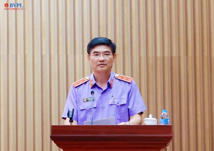  Đồng chí Nguyễn Thanh Hải, Vụ trưởng Vụ 15, VKSND tối cao phát biểu.