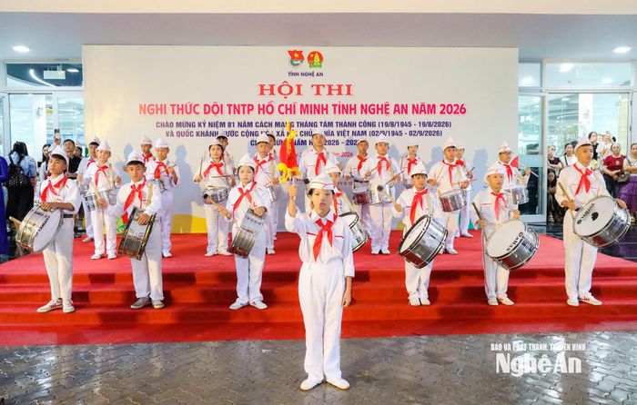 Nghi thức Đội là một nội dung quan trọng trong hoạt động của Đội TNTP Hồ Chí Minh. Ảnh: T.L