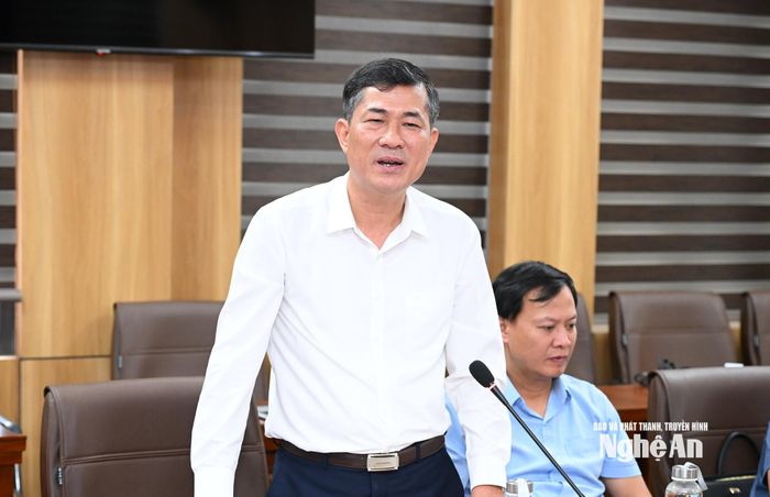 Phó Chủ tịch UBND tỉnh Thái Văn Thành phát biểu tại buổi làm việc. Ảnh: Thành Cường