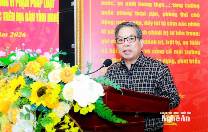PGS.TS Mai Quang Hiện đại diện Ban Chủ nhiệm đề tài trình bày báo cáo đề dẫn hội thảo. Ảnh: Thành Duy