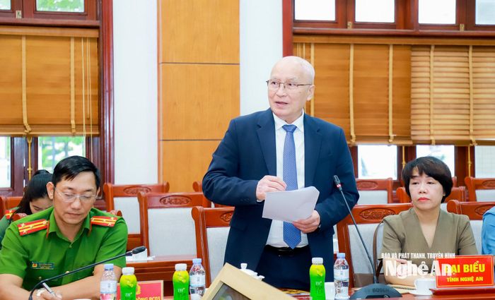 Ông Ngô Minh Hải - Chủ tịch Hội đồng Quản trị Tập đoàn TH phát biểu tham luận tại hội thảo. Ảnh: Thành Duy