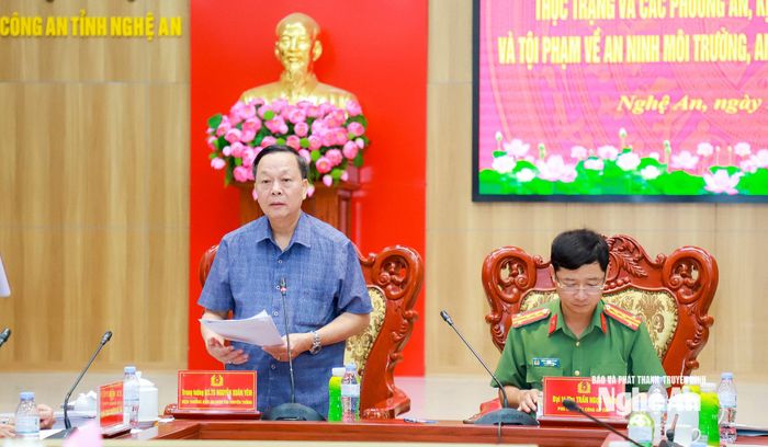 Trung tướng, GS.TS Nguyễn Xuân Yêm - Viện trưởng Viện An ninh phi truyền thống, Đại học Quốc gia Hà Nội phát biểu tổng kết, bế mạc hội thảo. Ảnh: Thành Duy