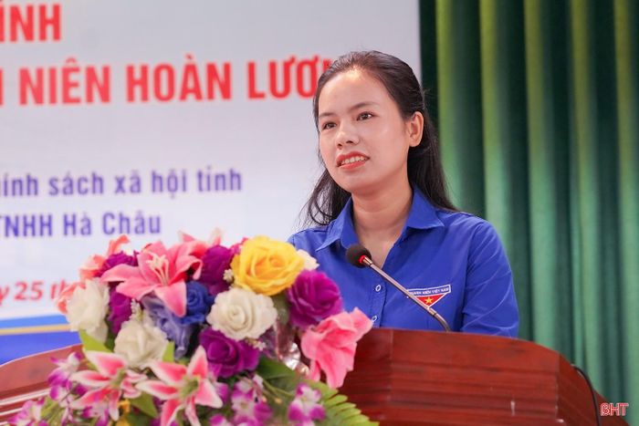 Trong khuôn khổ chương trình, các phạm nhân được nghe đồng chí Nguyễn Ny Hương - Bí thư Tỉnh đoàn động viên, chia sẻ, định hướng và hướng dẫn xây dựng ý tưởng khởi nghiệp.