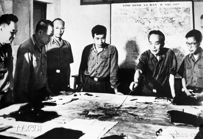 Bộ Chính trị, Ban Bí thư và Quân ủy Trung ương Đảng họp tháng 11/1974, quyết định mở cuộc Tổng tiến công và nổi dậy mùa Xuân 1975. (Ảnh: TTXVN)