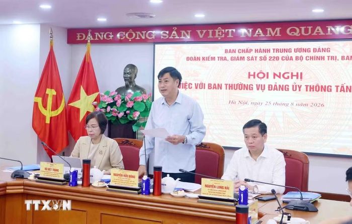 Đồng chí Nguyễn Hữu Đông, Ủy viên Trung ương Đảng, Ủy viên Ban Thường vụ Đảng ủy Quốc hội, Chủ nhiệm Ủy ban Công tác đại biểu của Quốc hội, Phó Trưởng ban Tổ chức Trung ương phát biểu. (Ảnh: Phạm Kiên/TTXVN)