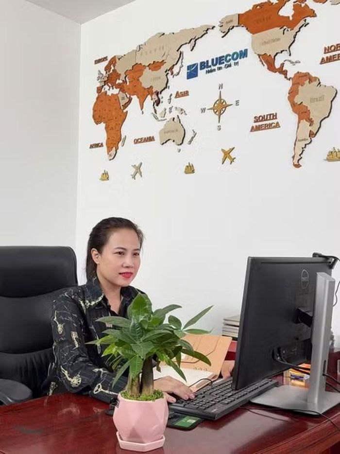 Bà Trần Thị Thúy Bình kiến nghị ngành Thuế cần sớm ban hành các hướng dẫn chi tiết về cách xác định ngưỡng doanh thu 10 tỷ đồng. (Ảnh: Vietnam+)