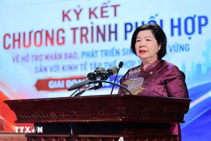 Bà Cao Xuân Thu Vân, Chủ tịch Liên minh Hợp tác xã Việt Nam khởi động chương trình "Tết Nhân ái 2027". (Ảnh: Lê Đông/TTXVN)
