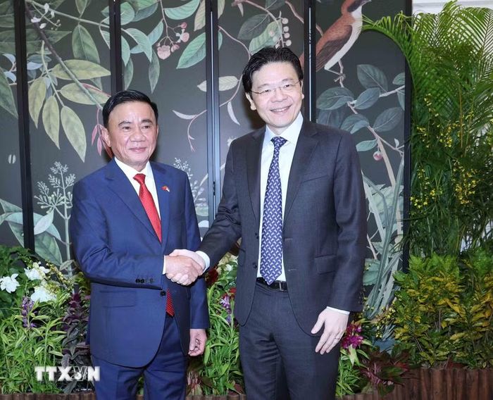 Thường trực Ban Bí thư Trần Cẩm Tú hội kiến Tổng Thư ký Đảng Hành động Nhân dân, Thủ tướng Singapore Lawrence Wong. (Ảnh: Phương Hoa/TTXVN)