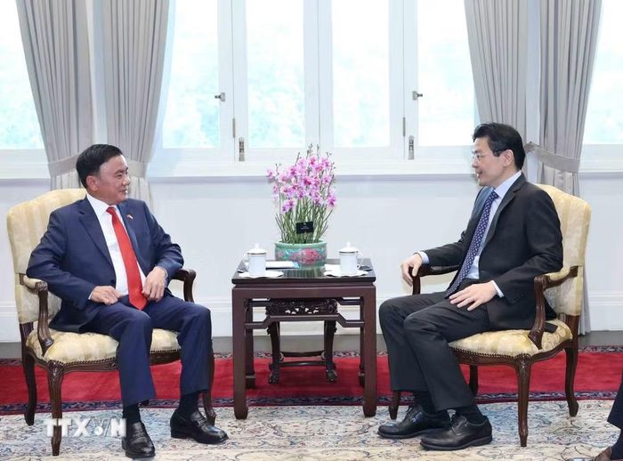Thường trực Ban Bí thư Trần Cẩm Tú hội kiến Tổng Thư ký Đảng Hành động Nhân dân, Thủ tướng Singapore Lawrence Wong. (Ảnh: Phương Hoa/TTXVN)