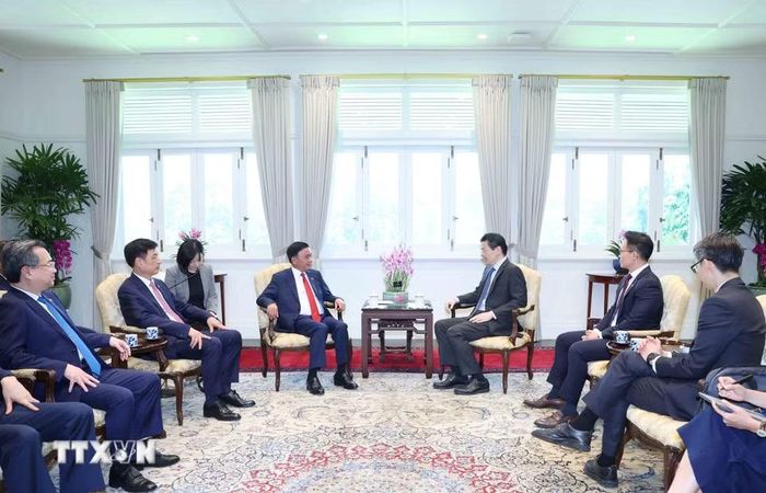 Thường trực Ban Bí thư Trần Cẩm Tú hội kiến Tổng Thư ký Đảng Hành động Nhân dân, Thủ tướng Singapore Lawrence Wong. (Ảnh: Phương Hoa/TTXVN)