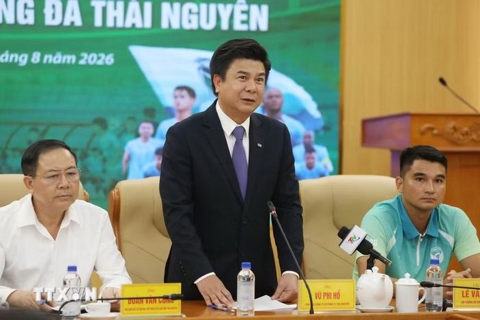 Ông Vũ Phi Hổ, Chủ tịch Câu lạc bộ Bóng đá Thái Nguyên phát biểu tại buổi họp báo. (Ảnh: Vũ Hoàng Giang/TTXVN)
