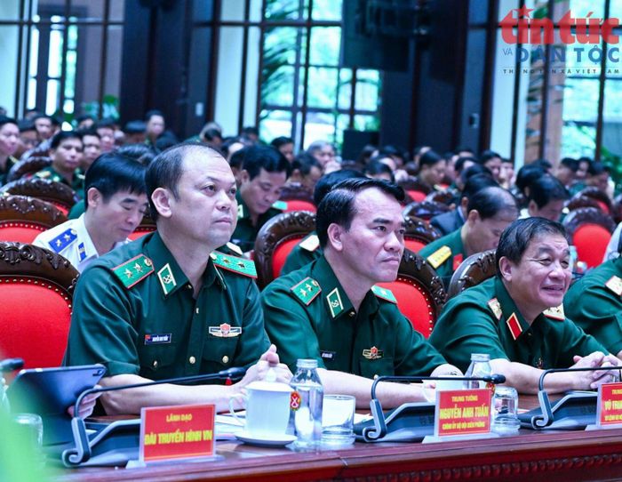 Các đại biểu tham dự hội nghị.