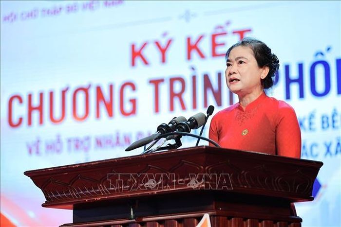 Đồng chí Đỗ Thị Thu Thảo, Chủ tịch Trung ương Hội Chữ thập đỏ Việt Nam phát biểu khai mạc. Ảnh: Lê Đông/TTXVN