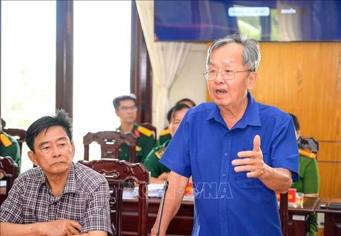 Đại biểu phát biểu trao đổi tại hội thảo.