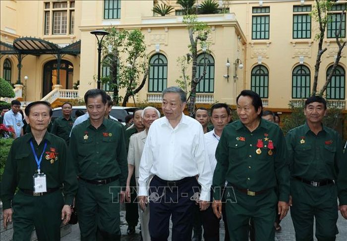 Tổng Bí thư, Chủ tịch nước Tô Lâm và các đại biểu. Ảnh: Thống Nhất/TTXVN