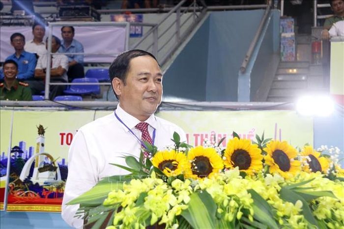 Phó Chủ tịch UBND tỉnh Đắk Lắk Y Nhuân Byă phát biểu khai mạc Đại hội.
