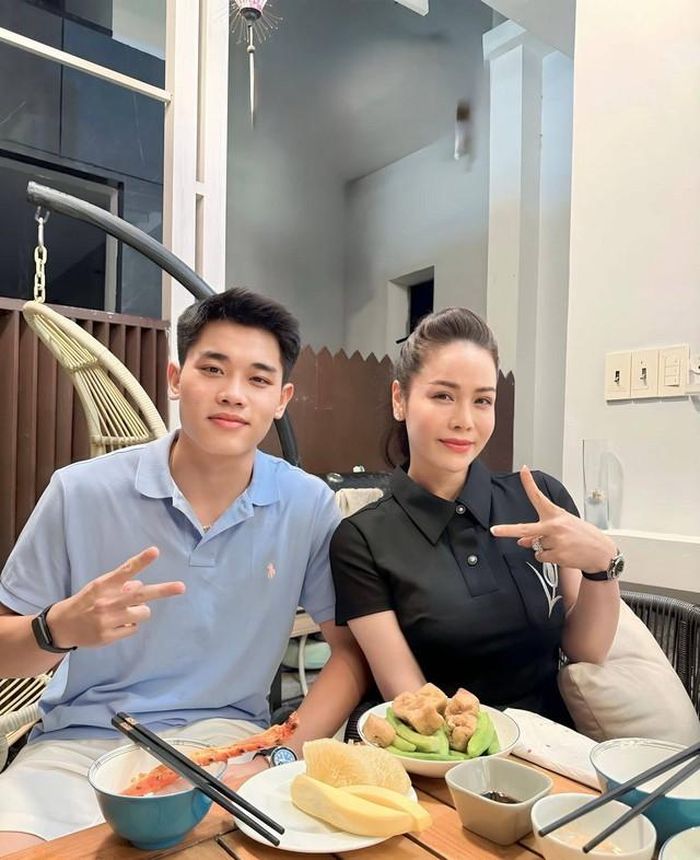 Đình Bắc và Nhật Kim Anh. Ảnh: Nhật Kim Anh.