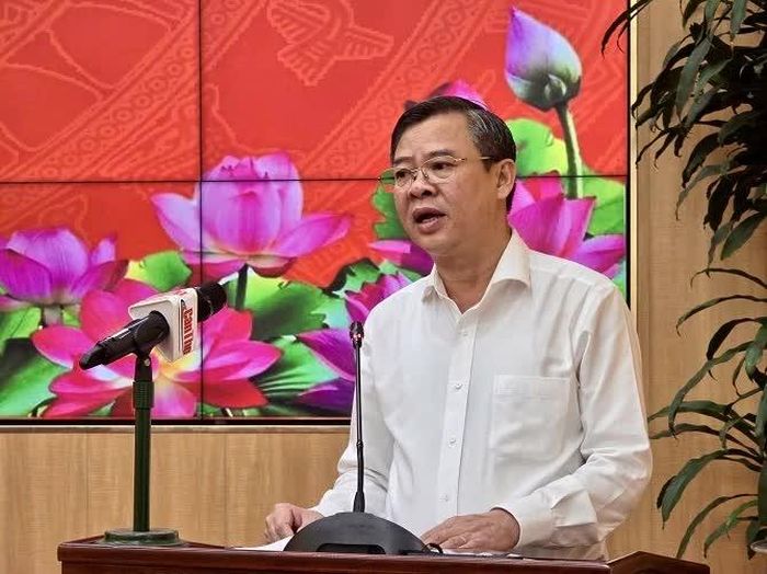 Ông Trương Cảnh Tuyên - Chủ tịch UBND TP Cần Thơ - phát biểu tại lễ phát động phong trào thi đua.