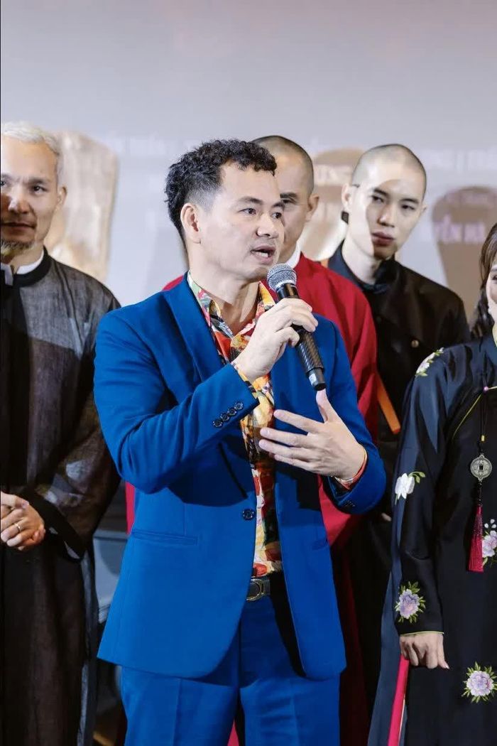 NSND Xuân Bắc - Cục trưởng Cục Nghệ thuật biểu diễn phát biểu tại sự kiện.