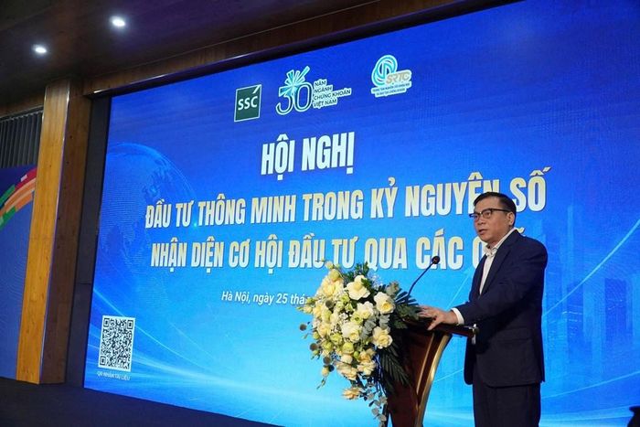 Ông Nguyễn Công Minh chia sẻ ngành quỹ tại Việt Nam đã đạt được những chỉ tiêu tăng trưởng tích cực. Ảnh: UBCKNN