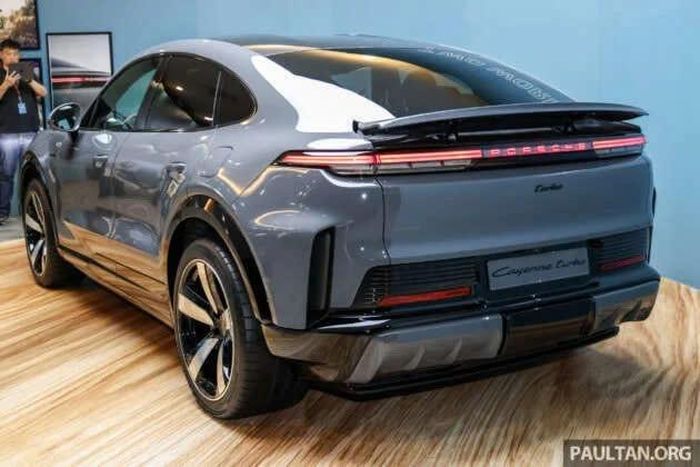 Porsche Cayenne Electric.