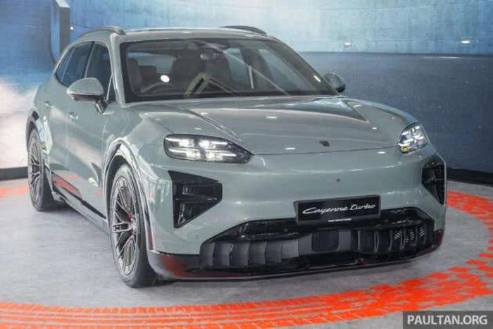 Porsche Cayenne Electric vừa ra mắt tại Malaysia.